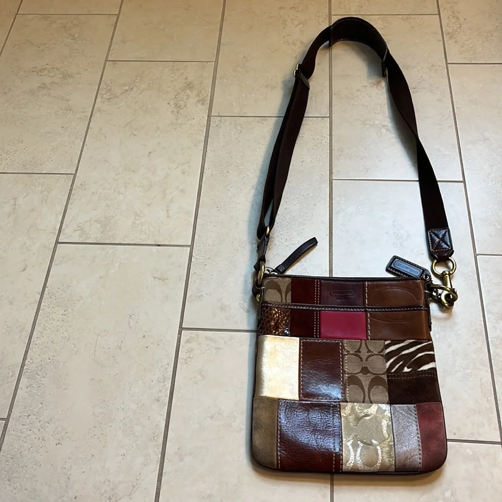 Vintage Coach Signature C Crossbody Messenger Bag - Picture 2 of 4